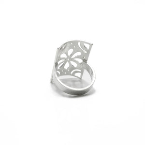 Papel Flower Cut Out Ring