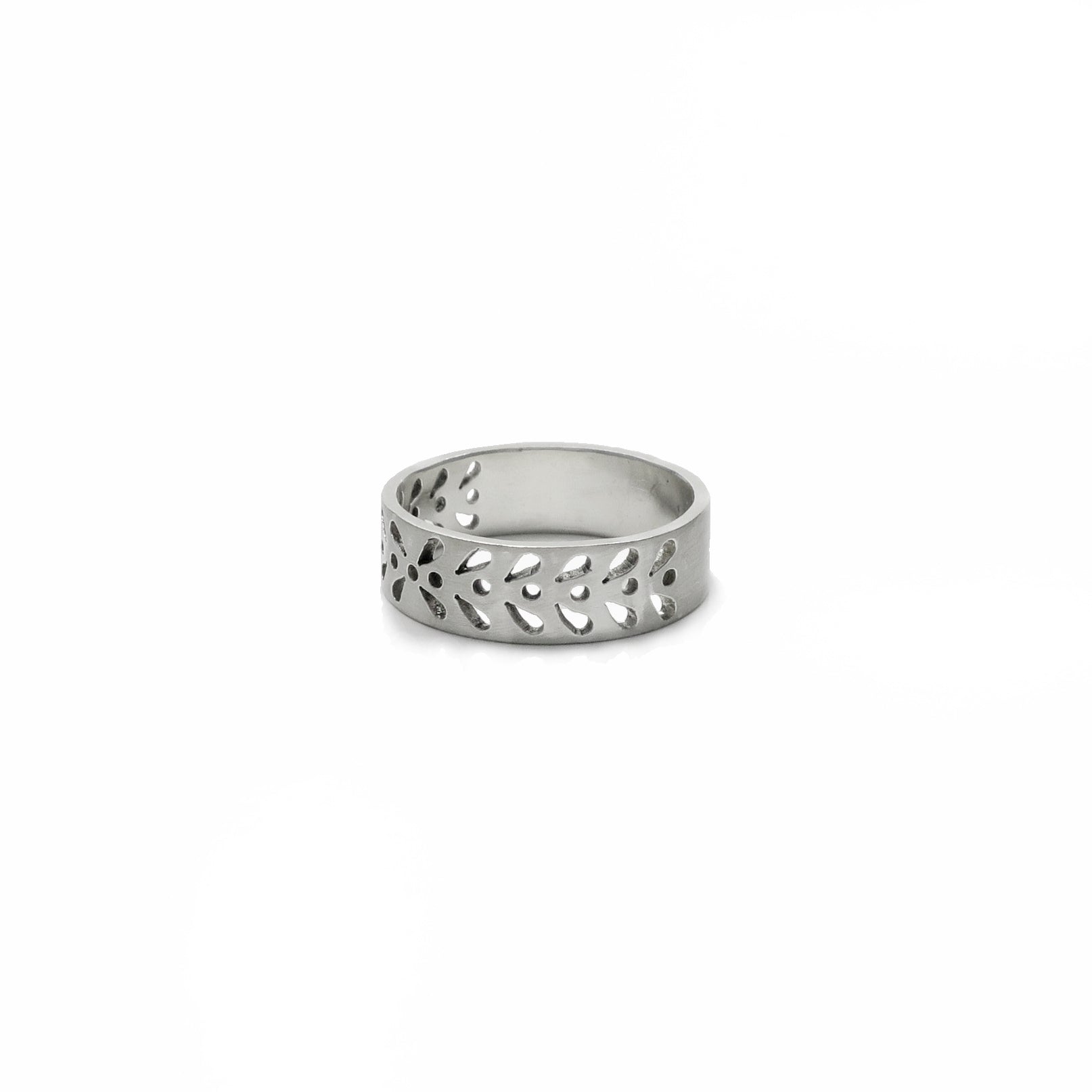 Garland Cut Out Ring